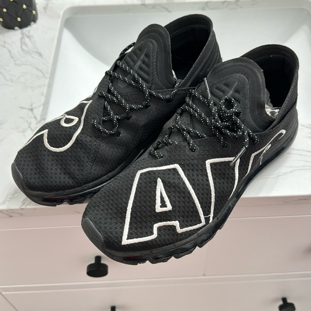 Nike AirMax Flair size 8